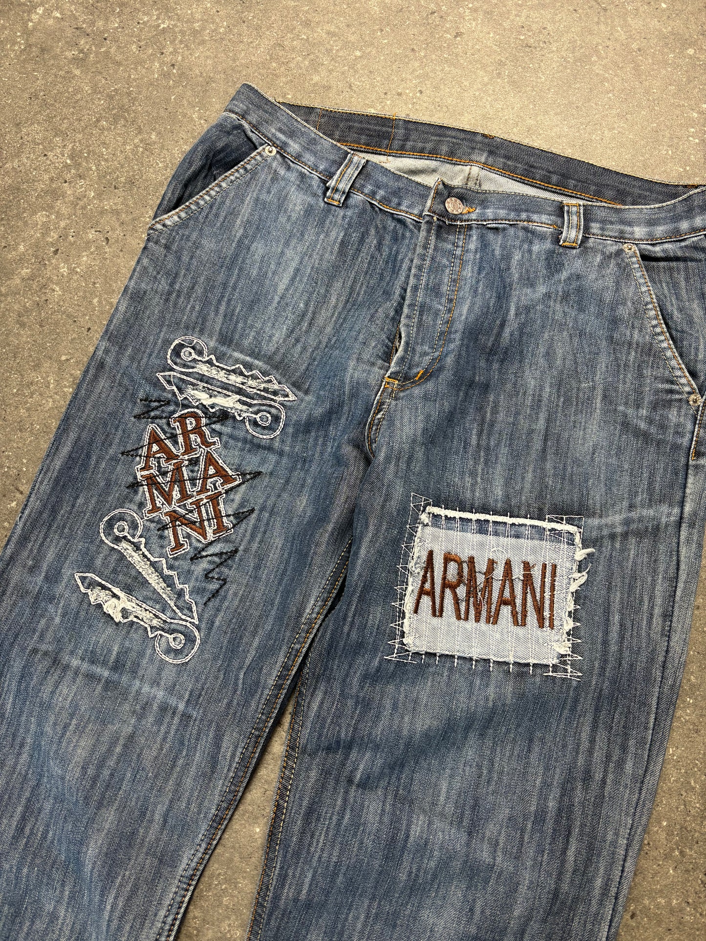 Armani Jeans (L)