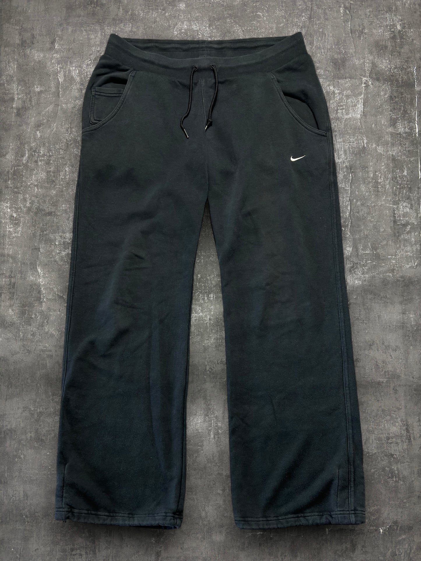 Baggy Nike Joggers (L)
