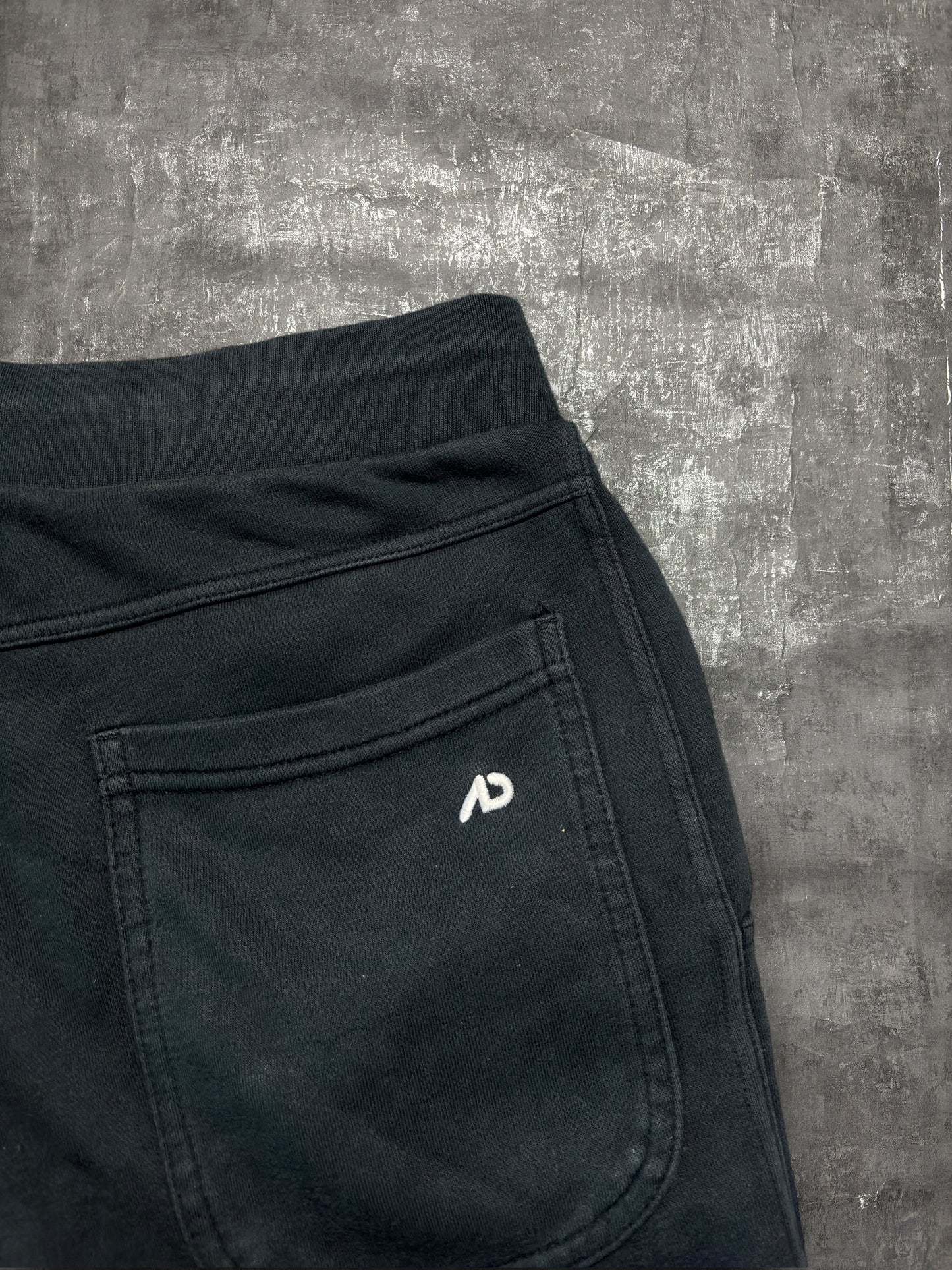 Baggy Nike Joggers (L)