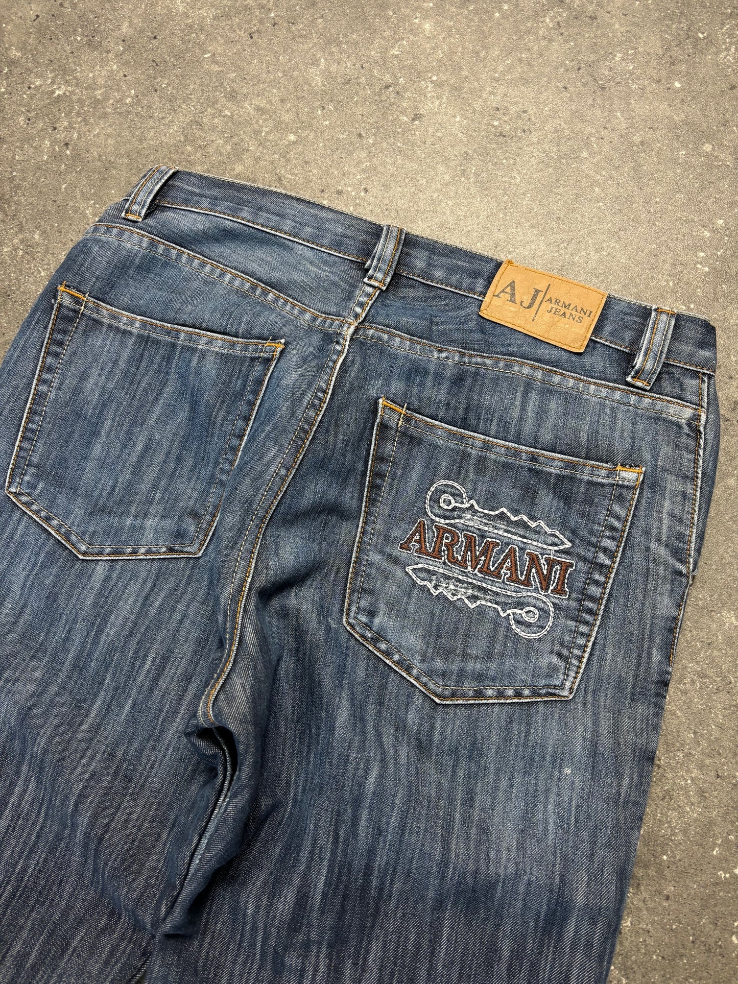 Armani Jeans (L)