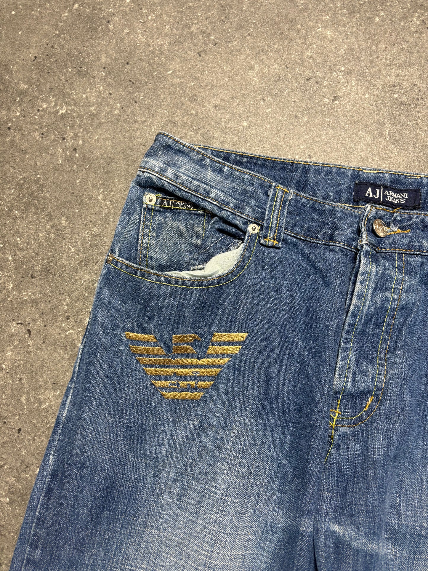 Armani Jeans (M)